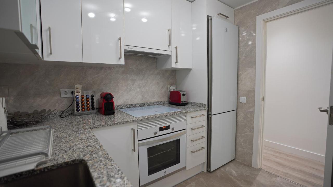 Stylish & Spacious Family Apartment Near Beach & Vibrant Historic Market Αλικάντε Εξωτερικό φωτογραφία