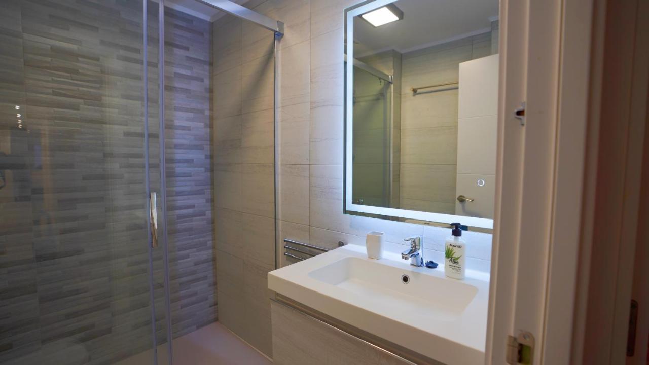 Stylish & Spacious Family Apartment Near Beach & Vibrant Historic Market Αλικάντε Εξωτερικό φωτογραφία