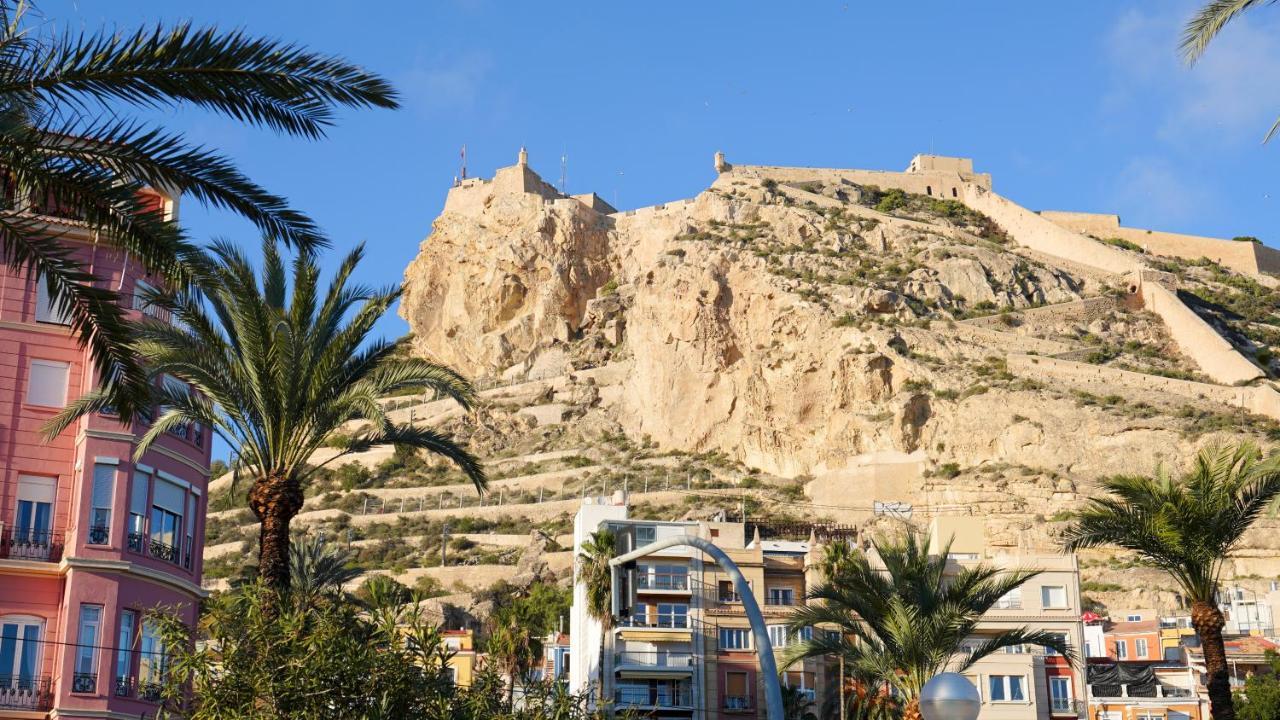 Stylish & Spacious Family Apartment Near Beach & Vibrant Historic Market Αλικάντε Εξωτερικό φωτογραφία